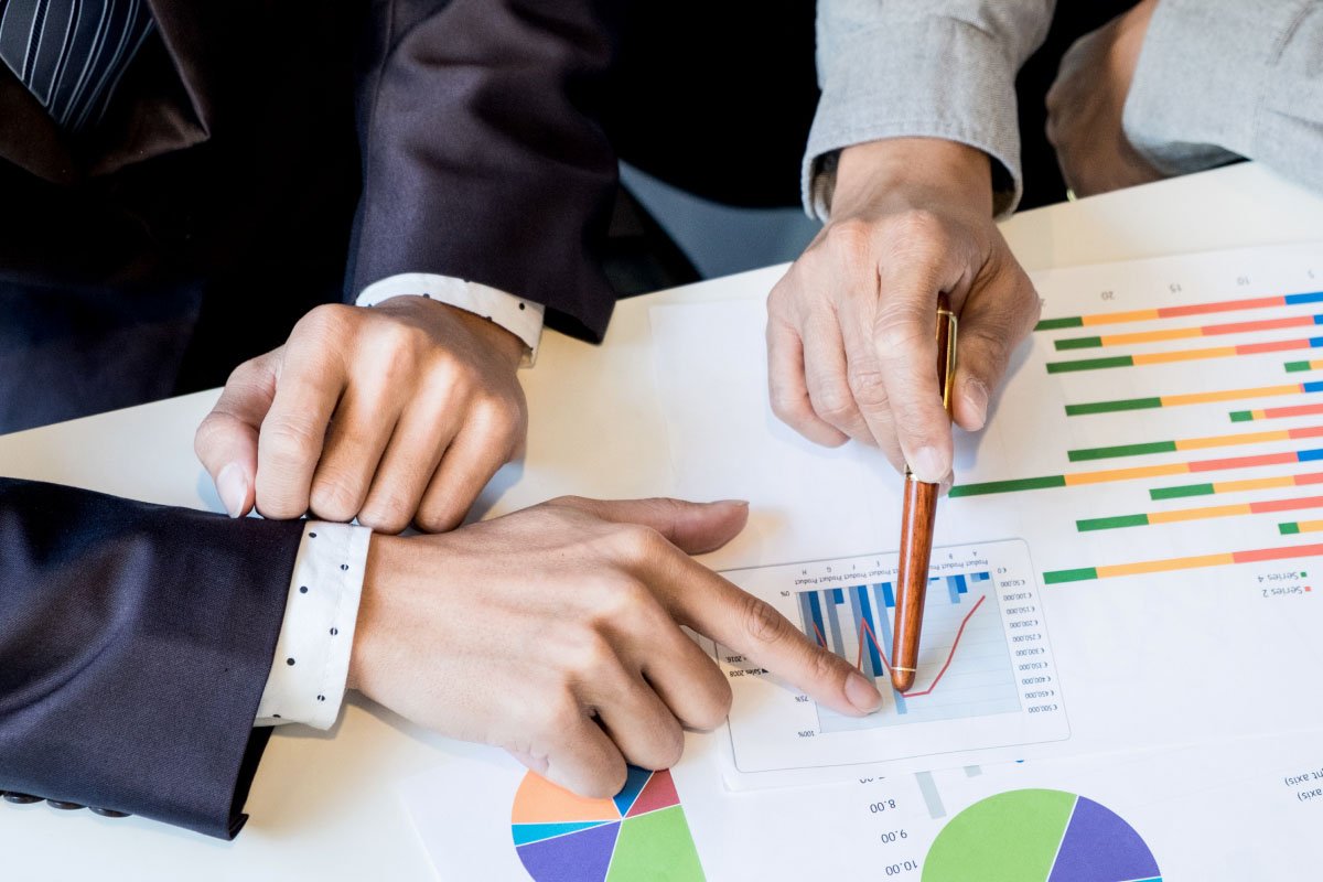 contemplative-young-woman-in-soft-purplish-hue